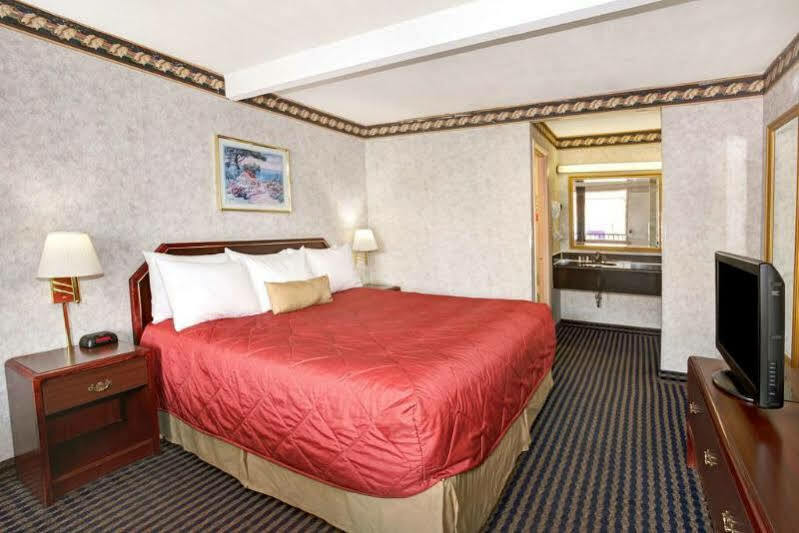 Ramada Limited Cockeysville מראה חיצוני תמונה